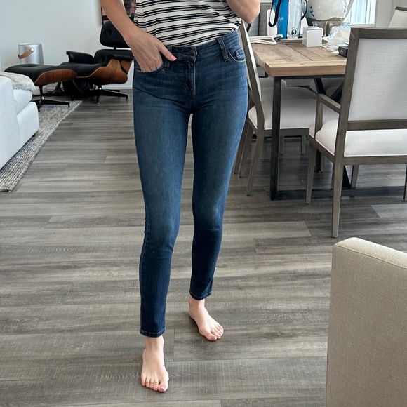 Joe's Jeans- Size W 26 Denim - Picture 1 of 4